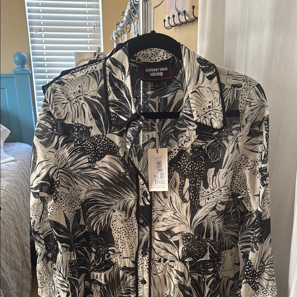 Johnny Was Monochrome Botanical Blouse